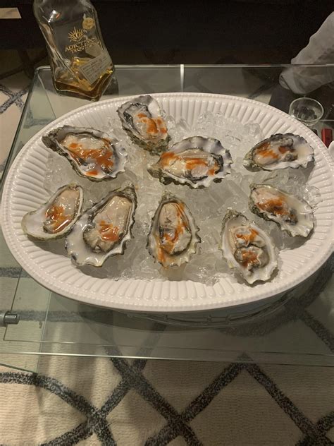 Fresh oysters from Los Angeles fish company. Hard time shucking then