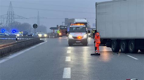 Glatteis Unf Lle In Deutschland Erste Todesopfer Dwd Erkl Rt