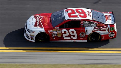 Harvick Kyle Busch Win Daytona Qualifying Races Eurosport