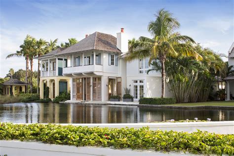 British Colonial Style House In Florida With Courtyard Pool