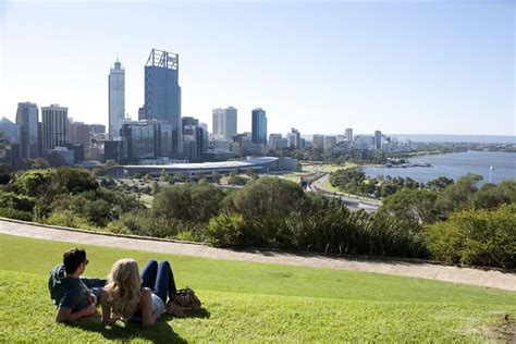 Best of Perth Full-Day Tour: City, Coast, Wildlife, and Wine 2024