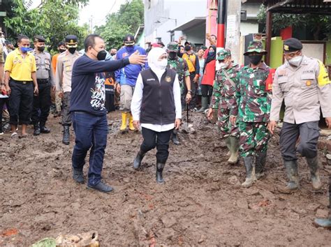 Gubernur Khofifah Gercep Tinjau Dampak Banjir Bandang Kabupaten Jember