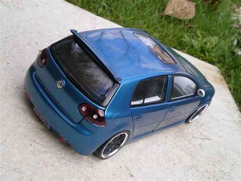 Modellino In Miniatura Volkswagen Golf V GTI 1 18 Burago V GTI