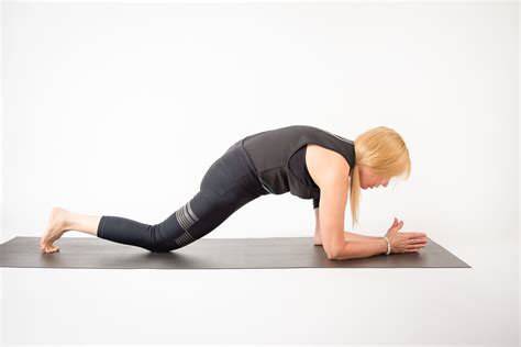 How To Do Lizard Pose In Yoga Bhujangasana Yogacanada