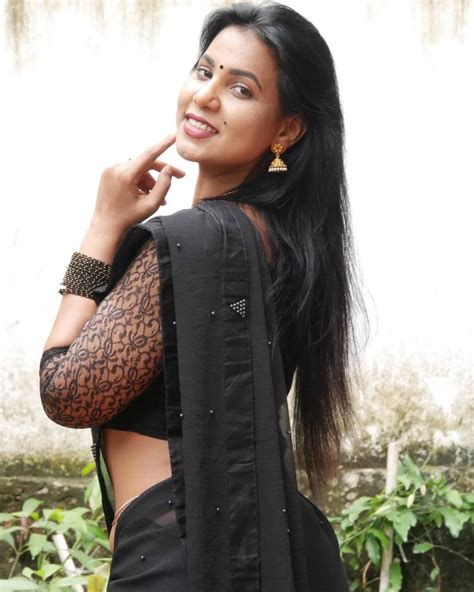 Instagram South Indian Model Shanaya Shannu Black Saree Photos