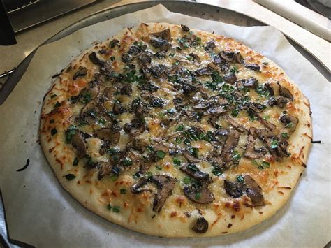 Homemade Thin Crust Mushroom Pizza Rfood