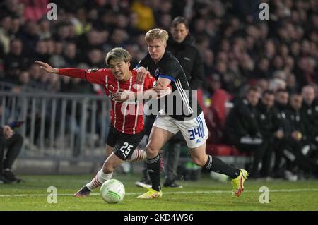 M Rz Ritsu Doan Vom Psv Eindhoven Feiert Sein Zweites Tor