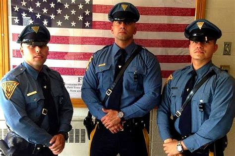 Nj State Troopers Bravery Praised In Rescue Of Tractor Trailer Driver