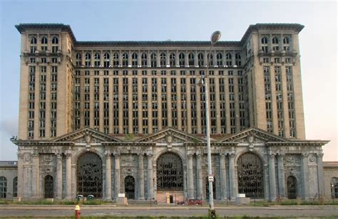 10 Amazing Historical Landmarks In Detroit