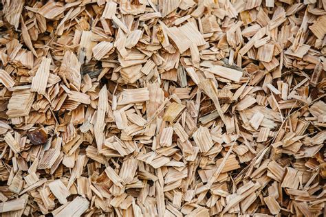 How To Use Wood Chips Different Uses Benefits Cut The Wood