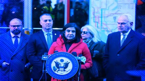 Staten Island Nicole Malliotakis And New York Director Of Ice Demand