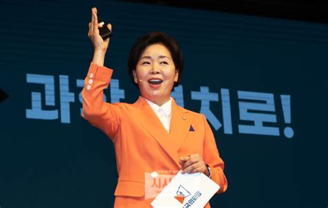 총선 앞두고 野는 제3지대·재창당 ‘시끌與는 조직강화