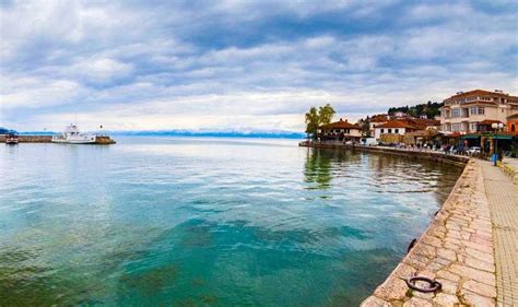 Menjelajahi Pesona Wisata Danau Di Albania Yang Menakjubkan