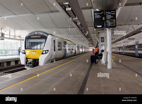 Thameslink Train At London Blackfriars Station Stock Photo Alamy