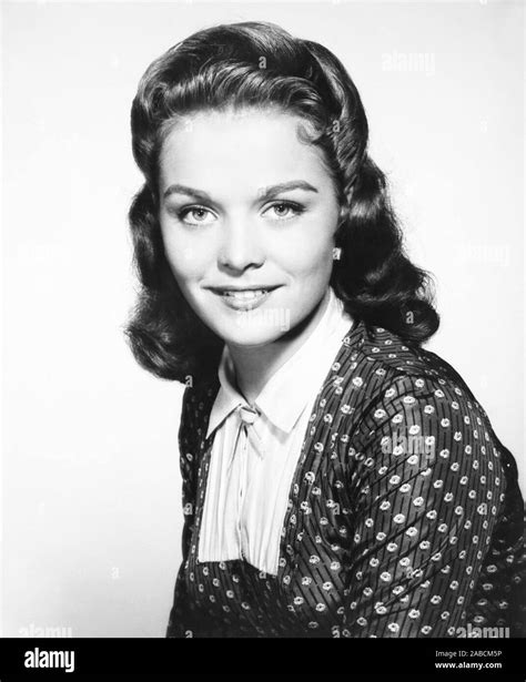 Good Day For A Hanging Joan Blackman 1959 Stock Photo Alamy