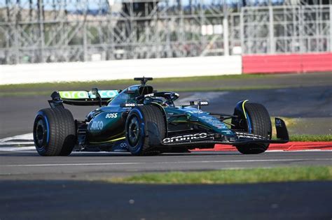 Video El Amr De Aston Martin F Ya Debut En Silverstone