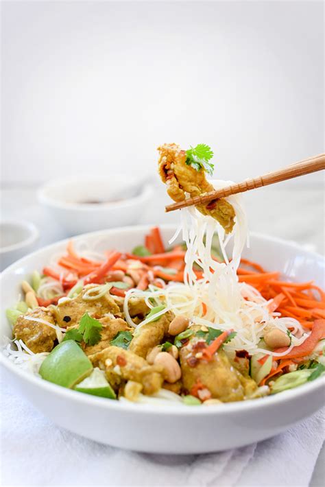 Vietnamese Curry Chicken And Rice Noodle Salad Bowl