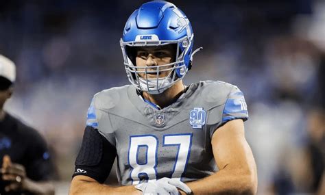 3 Detroit Lions players named to PFWA all-rookie team - Detroit Sports ...