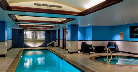 Top 8 Austin Hotels With Indoor Pools (Family-Friendly) – Trips To Discover