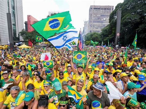 Brasil Jair Bolsonaro Muestra Su Popularidad En Una Masiva Marcha