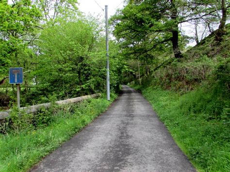 No Through Road Sign Heol Giedd © Jaggery Cc By Sa20 Geograph