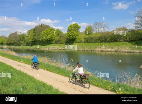 Elbe elbe luebeck kanal Fotos und Bildmaterial in hoher Auflösung Alamy