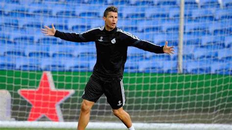 Free Agent Cristiano Ronaldo Hat Das Training Im Real Madrid Sporting