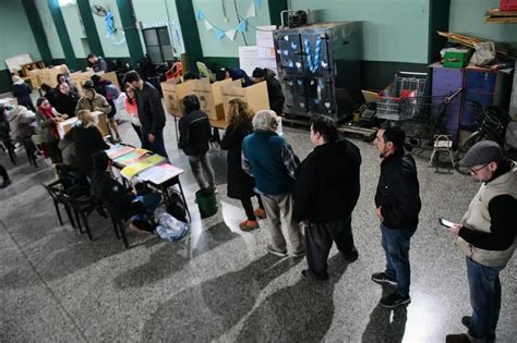 Elecciones cómo anotarse para ser autoridad de mesa y cuánto pagarán