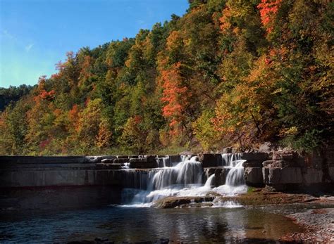 Small Waterfalls Taughannock Creek By Myloupeuig