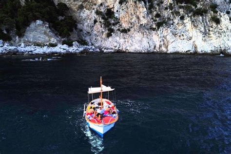 Paseo En Barco Privado Por Capri Reserva Online En Civitatis