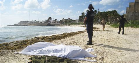 Mueren Dos Cubanos Tras Naufragio En Isla Mujeres Aristegui Noticias