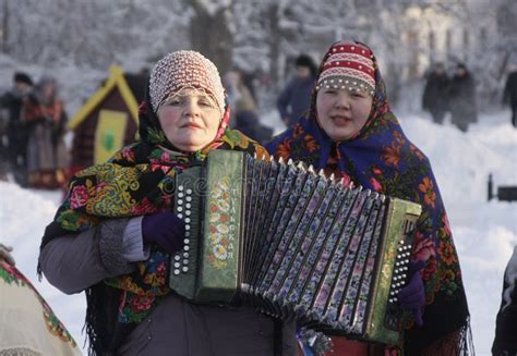 Folklore festival editorial stock image. Image of celebrations - 28694959