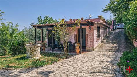 Vista Dall Alto E Visita Dell Immobile POGGIO NATIVO RI Italy