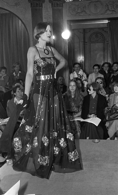 The Karl Lagerfeld Looks That Defined His Career (and Remade Fashion ...