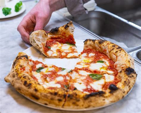 Las Siete Mejores Pizzer As De Espa A Ordenadas De M S A Menos