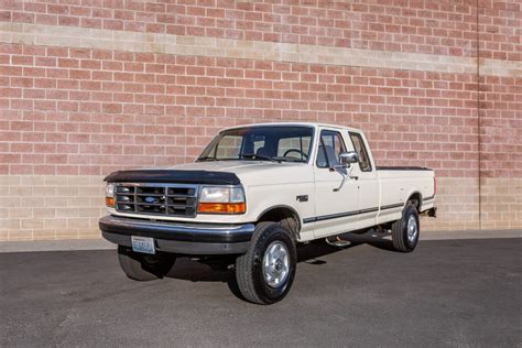 1995 Ford F 250 Xlt 4x4 With Just 8k Miles Is Up For Auction