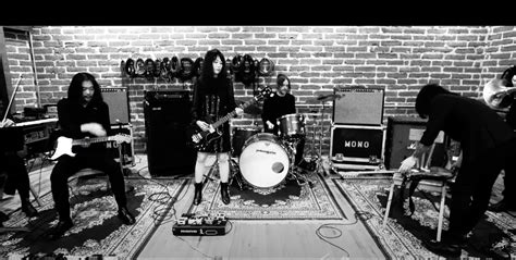 mono share  single   album oath