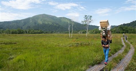 《尾瀬折々⑥》濃緑の崖流れ落ちる最奥の絶景 三条ノ滝 上毛新聞社のニュースサイト