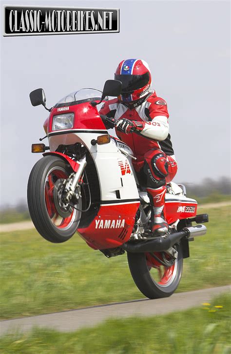 Yamaha RD500LC Road Test - Classic Motorbikes