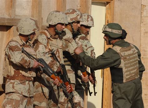 Iraqi troops train with help from MiTTs | Article | The United States Army