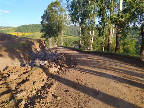 Alargamento Da Estrada De Col Nias Est Em Execu O