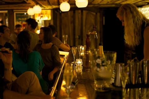 [APRES] The 10 Best Bars In Chamonix - InTheSnow