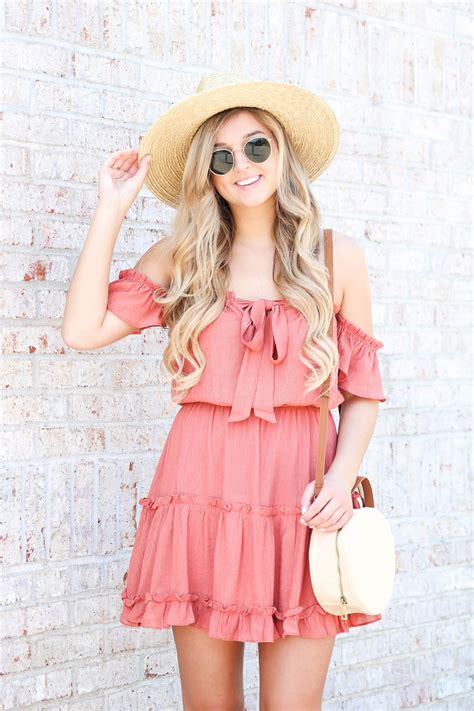 How To Wear Hats This Summer Hat Roundup OOTD Lauren Emily Wiltse