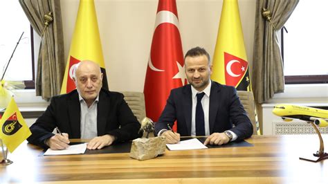 Stanbulspor Da Sezonun Nc Teknik Direkt R Osman Zeki Korkmaz