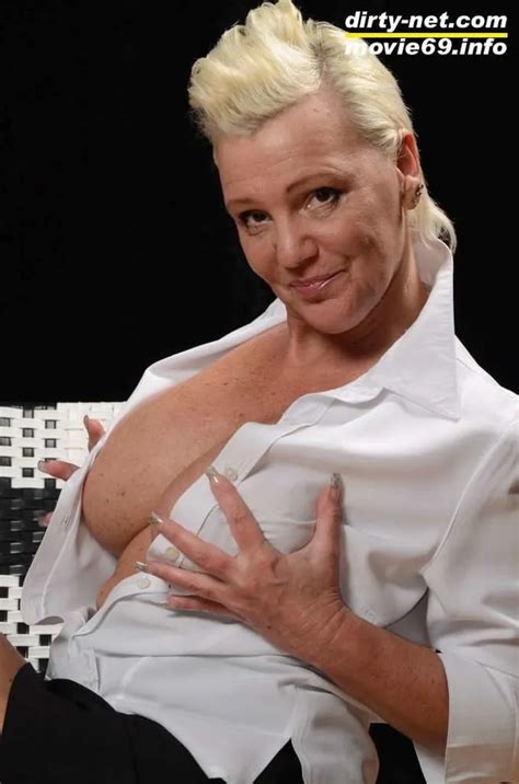 Photoshooting With MILF Jill Summer 42 Nude Pics XHamster