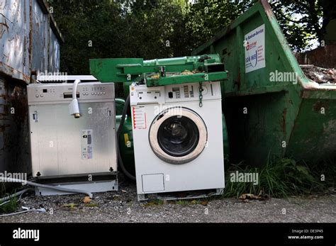 Old washing machines at a recycling center Stock Photo: 60319509 - Alamy