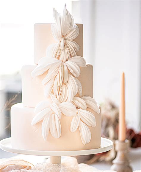 Five Colorful Wedding Cakes For 2023