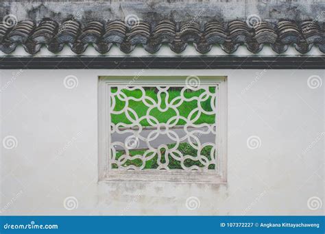 White Square Window Chinese Style Old Fashioned Decoration With Green