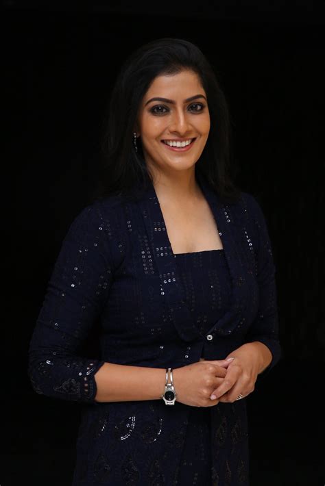 Varalakshmi Sarath Kumar Movies Photos And Other Details Clapnumber