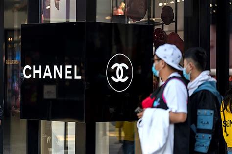 China’s Shoppers Rush to Buy Chanel Before Prices Go Up